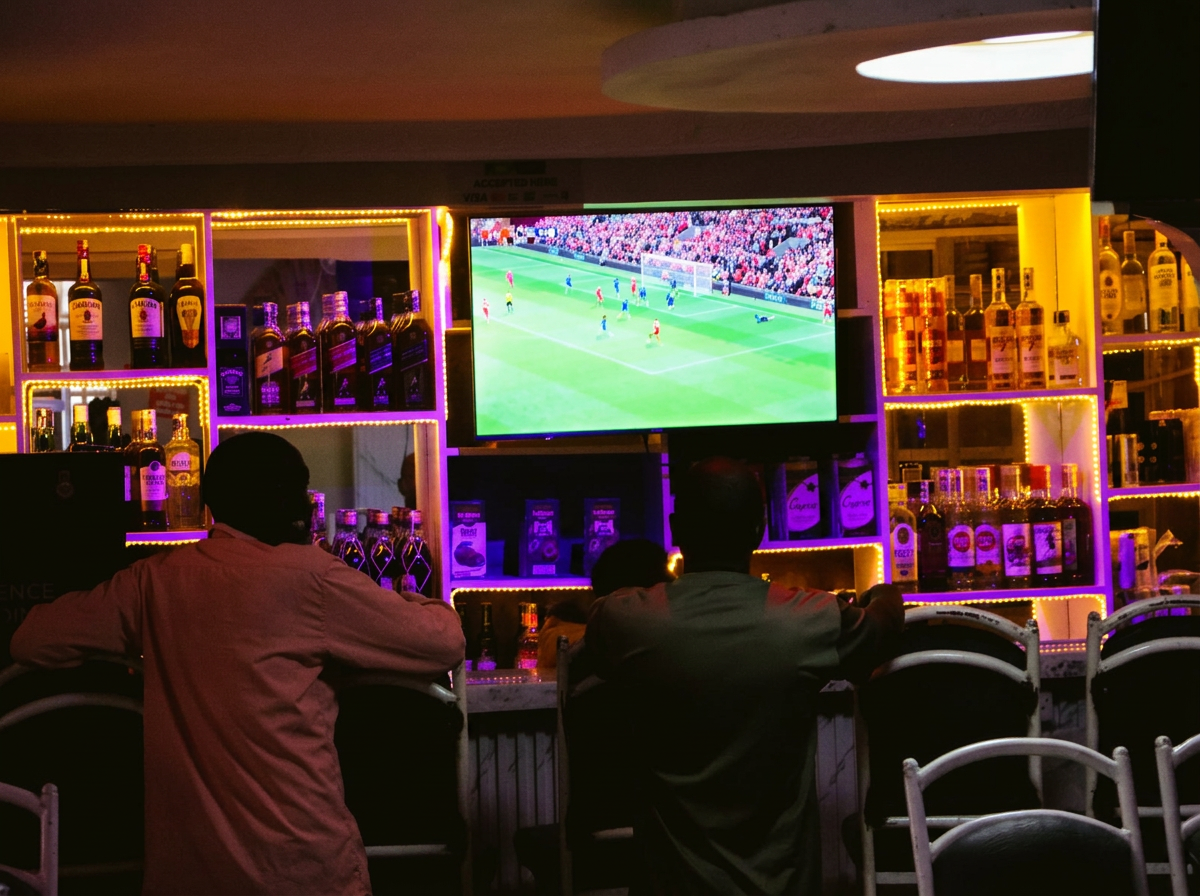 Lounge & Bar
